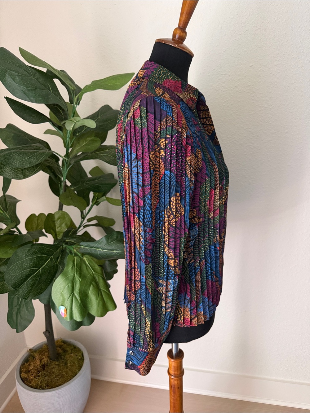 FARM Rio Pleated Blouse - Picture 3 of 6